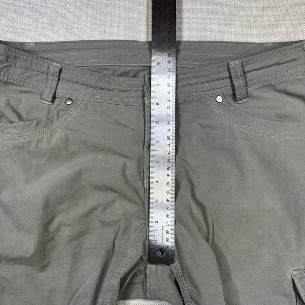 KUHL Women's Cargo Shorts Olive Green Hiking Outdoor Multi Pocket Size 33